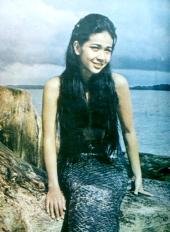 Alma Moreno as the 1978 Dysebel